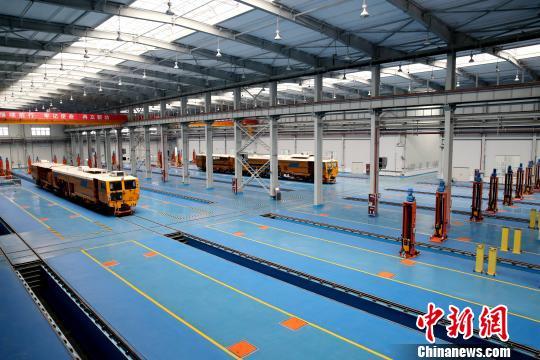 圖為檢修車間?！堖h 攝